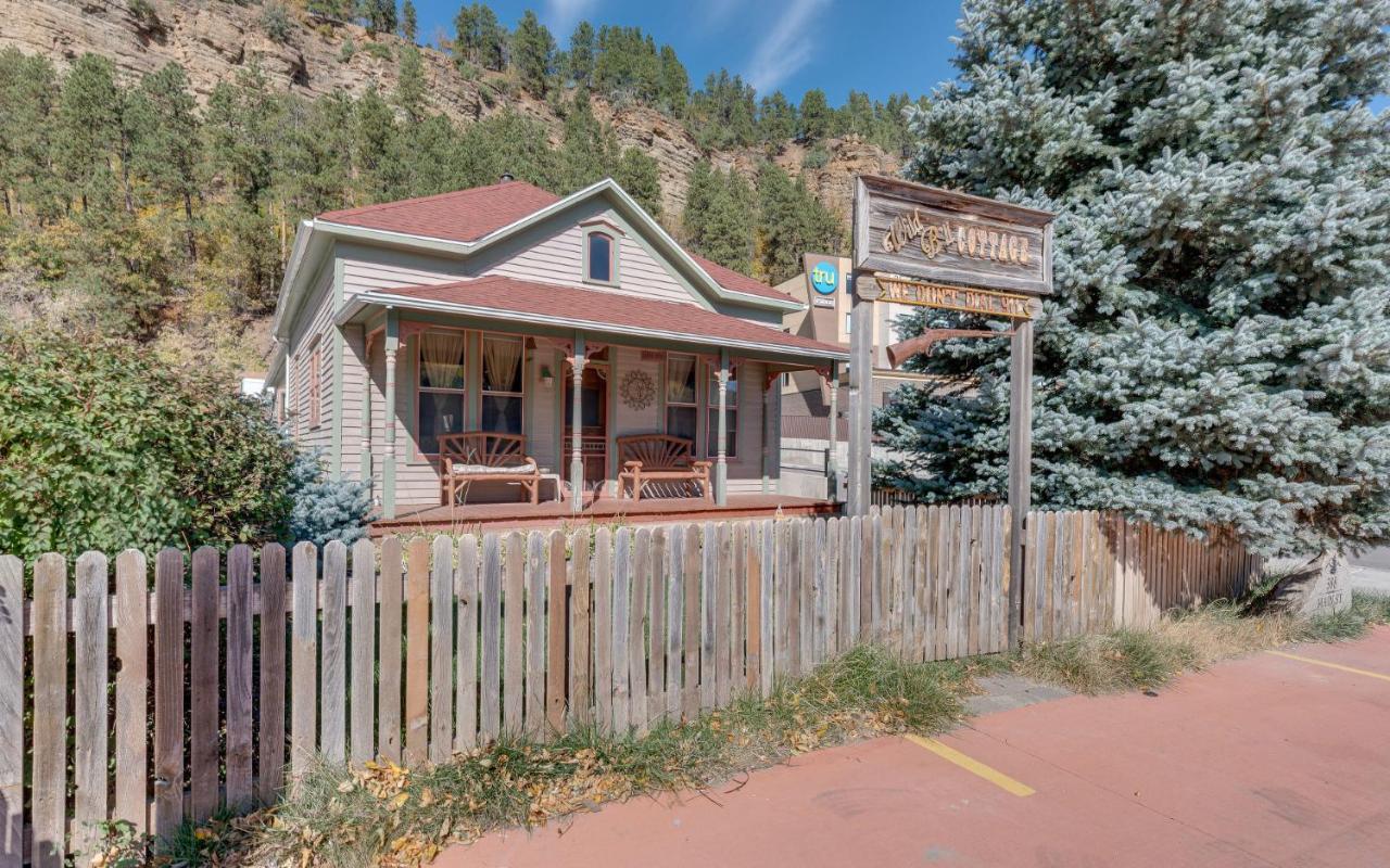 First Deadwood Cottages Екстер'єр фото