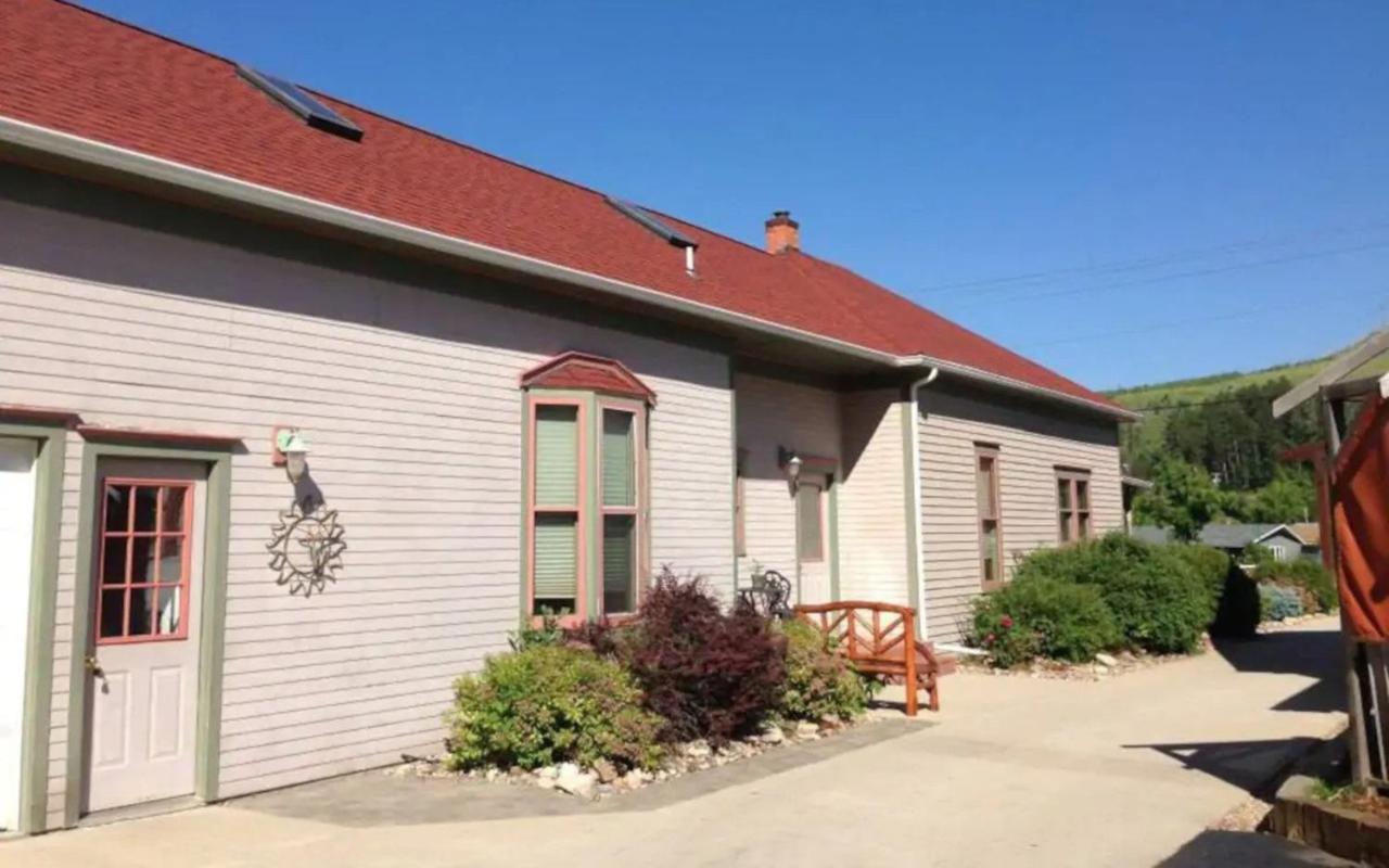 First Deadwood Cottages Екстер'єр фото