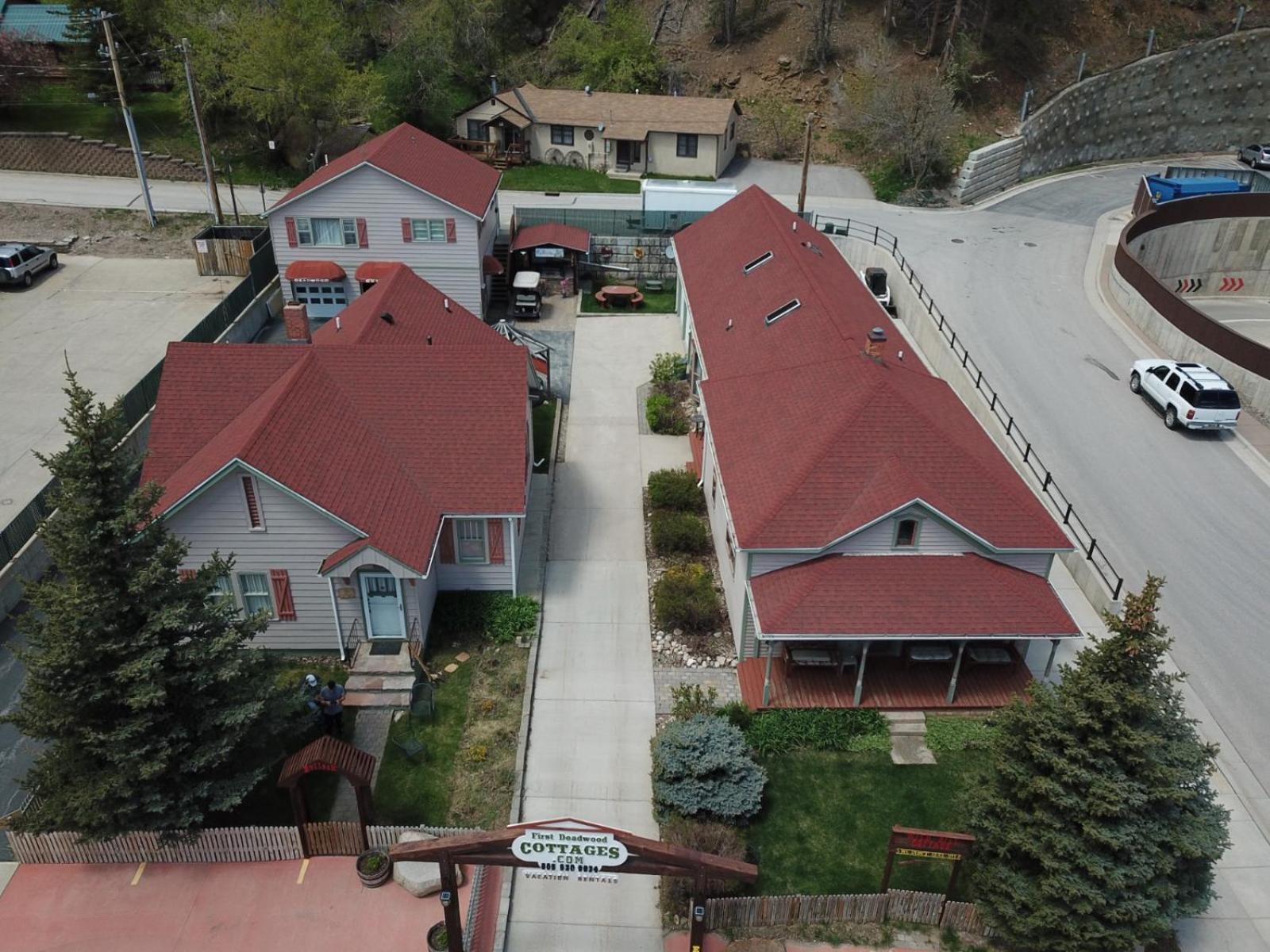 First Deadwood Cottages Екстер'єр фото