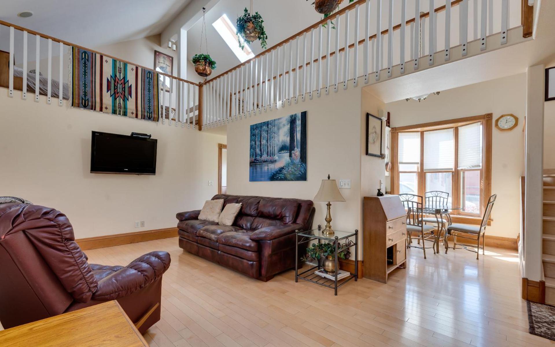 First Deadwood Cottages Номер фото