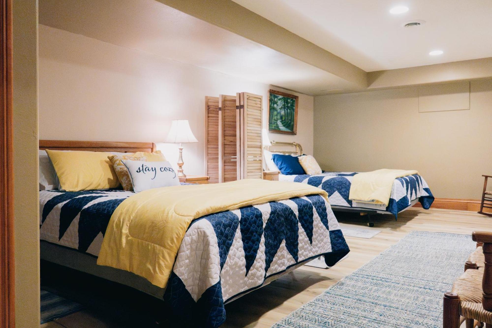First Deadwood Cottages Екстер'єр фото