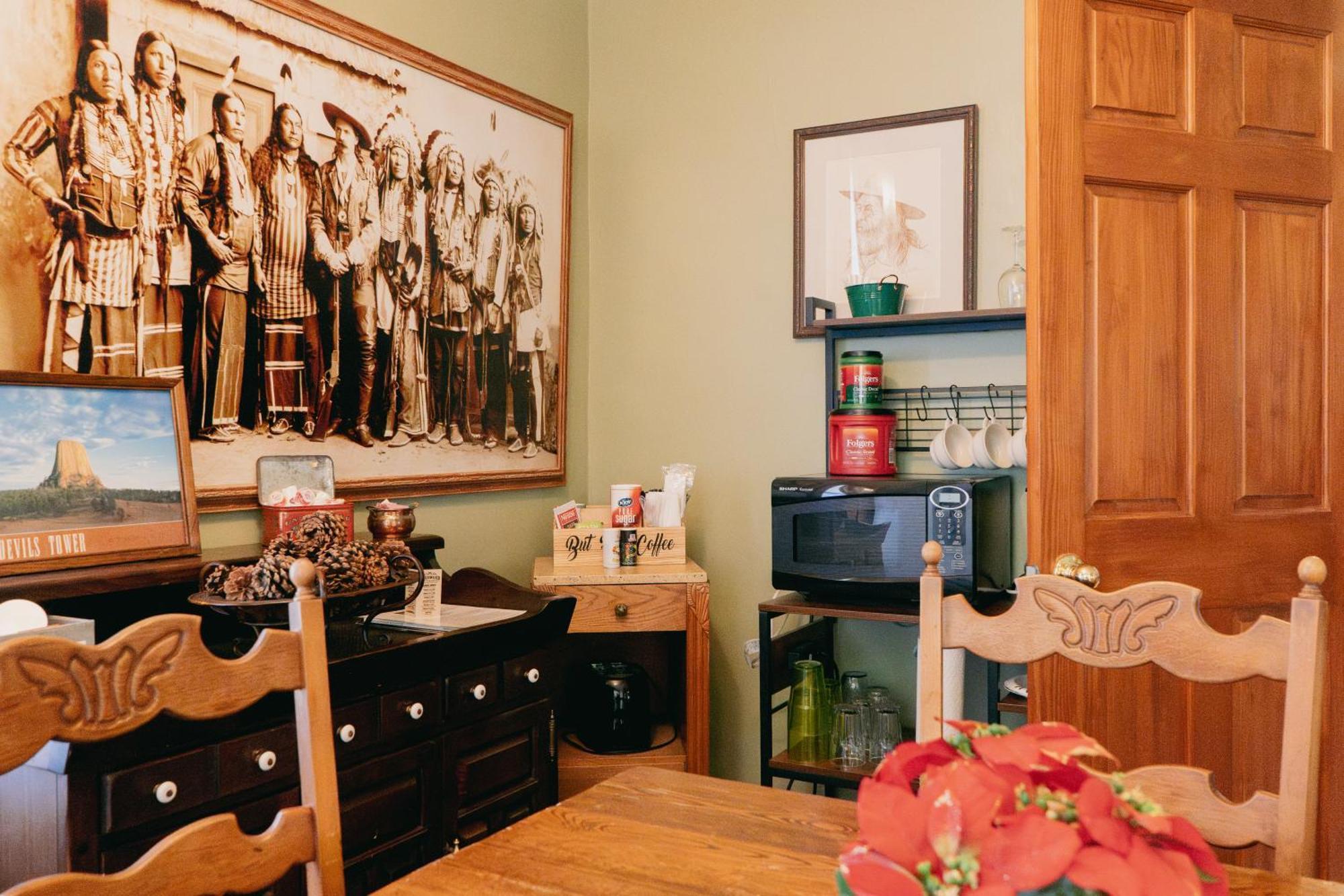 First Deadwood Cottages Екстер'єр фото
