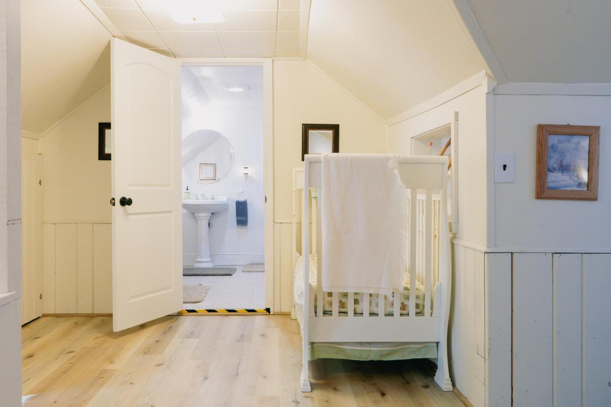 First Deadwood Cottages Екстер'єр фото