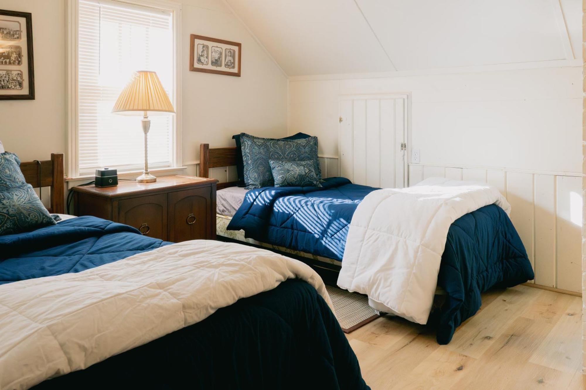 First Deadwood Cottages Екстер'єр фото